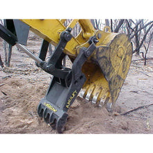 Amulet PowerClamp Linkage Hydraulic Thumb for Couplers — product view 3